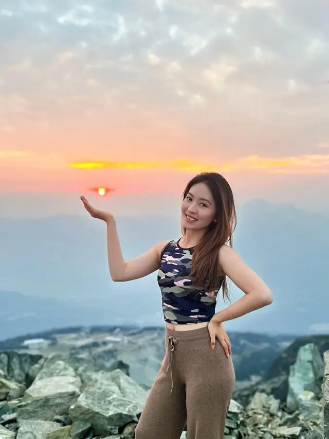 6 Potret Natasha Wilona ke Kanada Kunjungi Sang Kakak, Dua Tahun Lebih Tak Jumpa