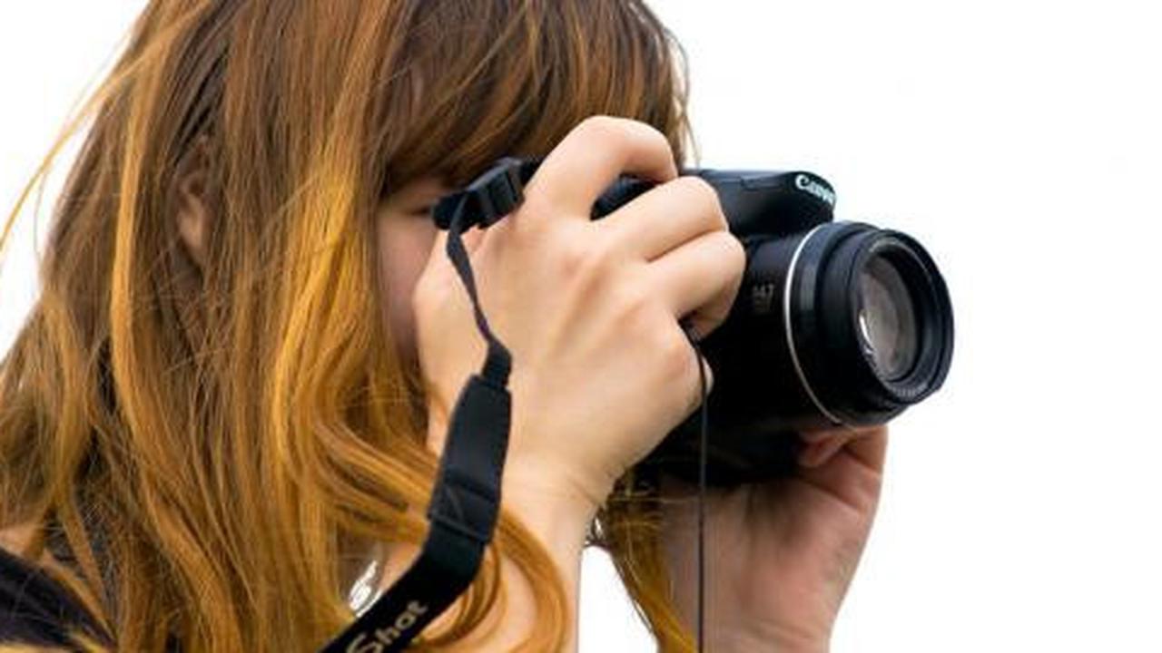 10 Tips mudah terlihat lebih langsing dalam foto