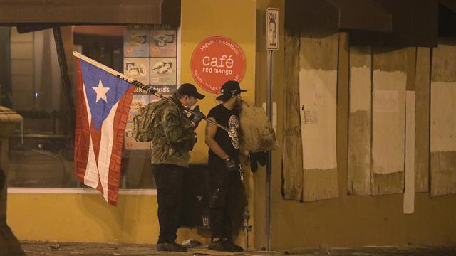 Tuntut Gubernur Puerto Rico Mundur, Demonstran Bentrok dengan Polisi