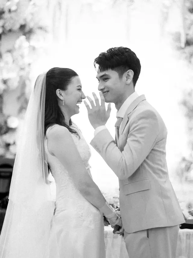 Sat Set Menikah, Pesona Anggun Cassandra Lee Kenakan Gaun Pengantin Putih di Pemberkatan Pernikahan