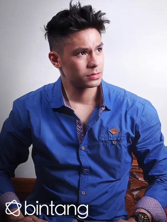 “Natal itu kan kelahiran sang Juru Selamat, Yesus Kristus. Bukan untuk berhura-hura. Bagaimana di saat malam Natal yang kudus itu kita memperingatinya dengan ikut misa Natal.”ujar Fero.(Andy Masela/Bintang.com)