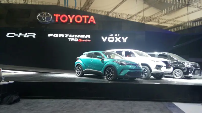 Toyota C-HR, Fortuner, dan All new Voxy di GIIAS 2017 (Arief A/Liputan6.com)