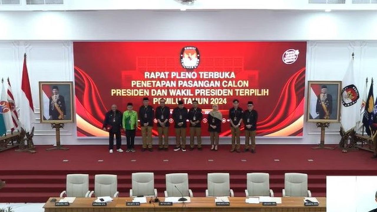 Momen itu terjadi ketika pengumuman di depan Prabowo Subianto dan Gibran.