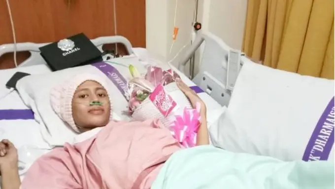 [Bintang] Mengidap Kanker Langka, Begini Perubahan Fisik Lolyta Agustina