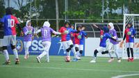 Pertandingan final MilkLife Soccer Challenge Banjarmasin 2025/2026 KU 12 antara SDN Sungai Lulut 1 melawan SDN Telaga Biru 1 yang berlangsung di Green Yakin Soccer Field, Banjar, Kalimantan Selatan, Minggu (3/5/2026). (Bola.com/MilkLife)