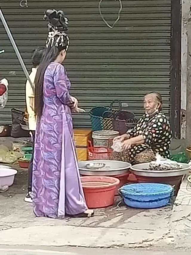 8 Potret Absurd Emak-Emak saat Pergi Ke Pasar Ini Bikin Geleng Kepala