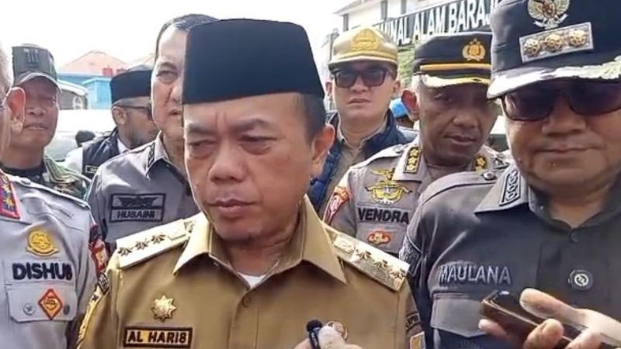 Gubernur Jambi Lepas Ratusan Peserta Mudik Gratis Jambi ke Berbagai Destinasi