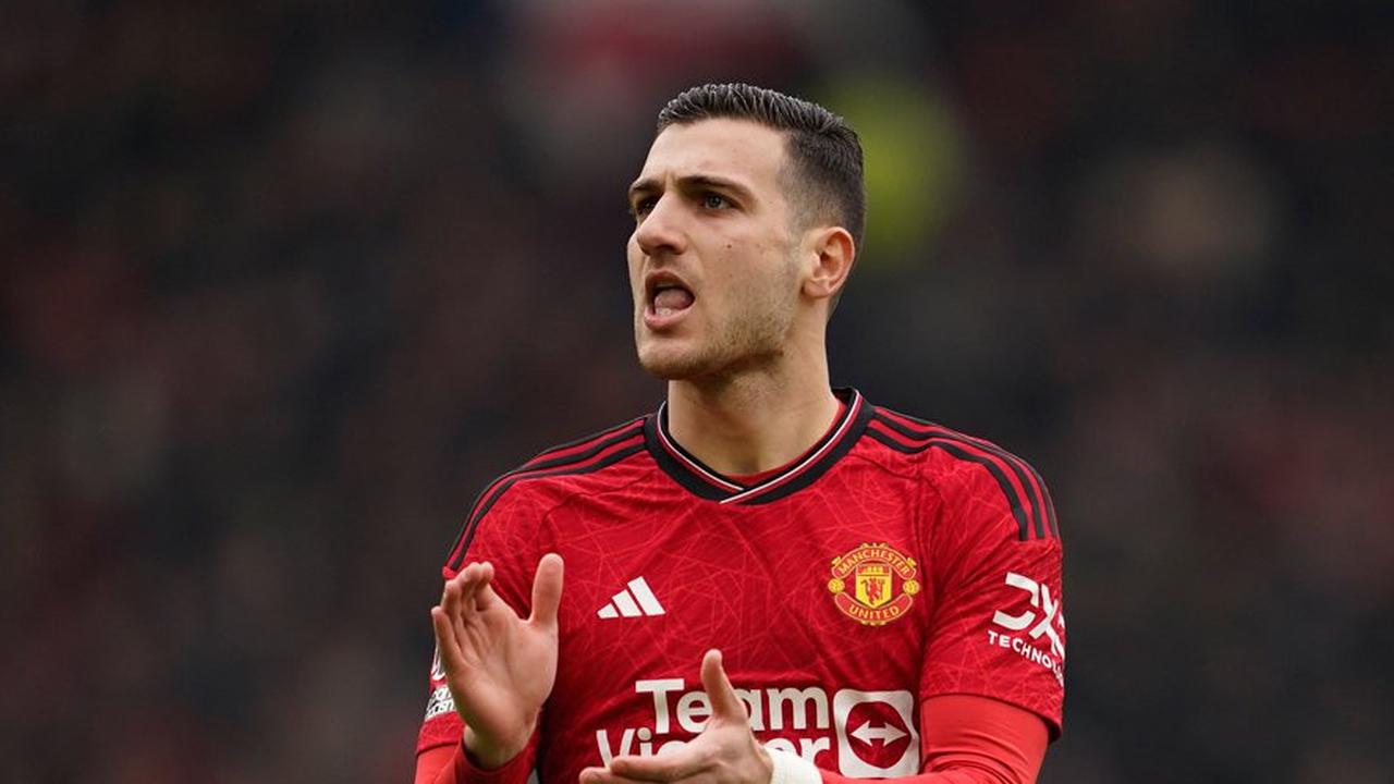 Penampilan Tidak Konsisten, Ruben Amorim Tetap Andalkan Diogo Dalot di MU