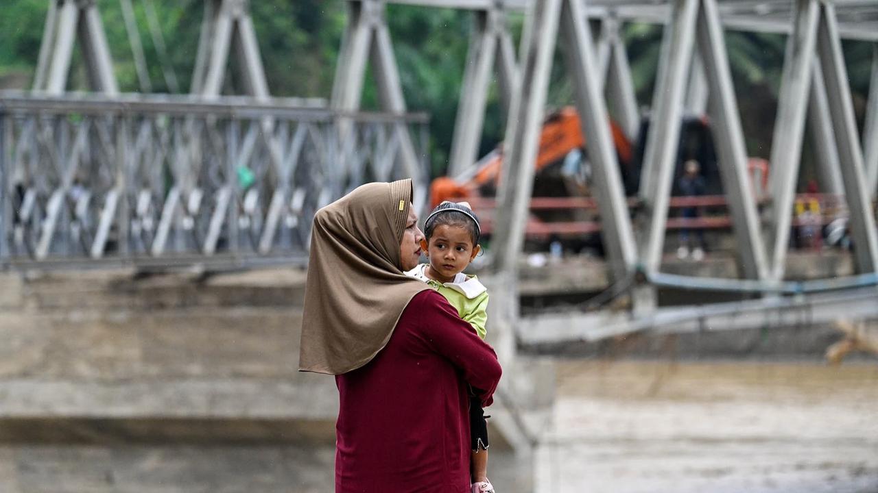 FOTO: Jembatan Bailey di Jalan Lintas Tengah Aceh Hampir Rampung