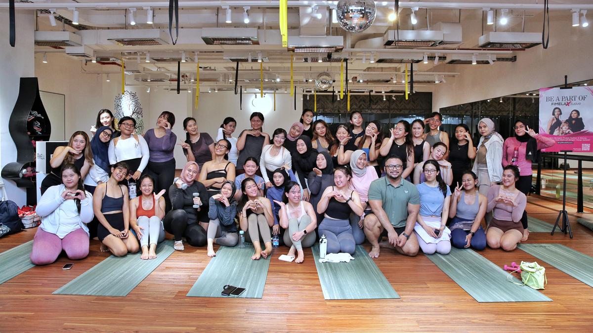 Keseruan Fimelahood Fit and Fun Inferno Hot Pilates