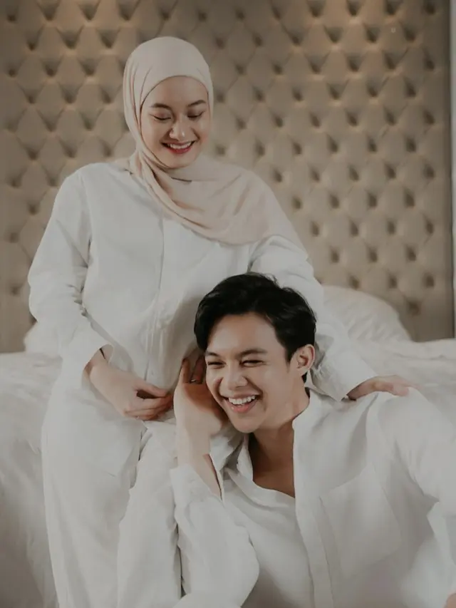 Dinda Hauw dan Rey Mbayang