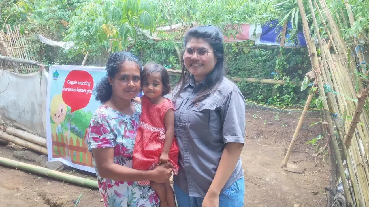 Masyelin Pangulimang (kanan) bersama Yanitje Nomleni dan Ayana Vedina Tana.