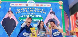 PT Indofood Sukses Makmur Tbk (Indofood) kembali menghadirkan pengalaman seru dan menghibur bagi para pengunjung Jakarta Fair Kemayoran (JFK) 2026 melalui acara spesial bersama Aldi Taher dan Chef Hideki. / Foto dok: Indofood