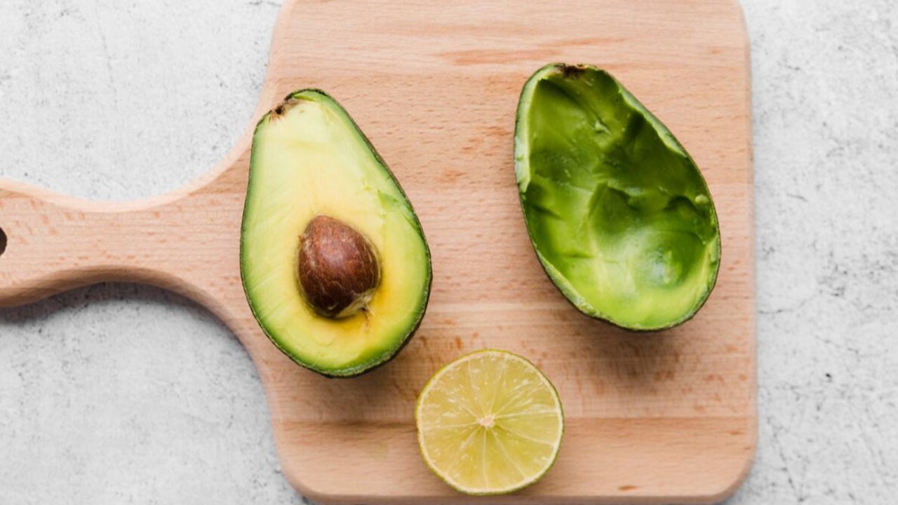 Berapa Kalori dan Nutrisi dari Buah Alpukat? Kalori yang Perlu Diwaspadai dalam Setiap Suapan