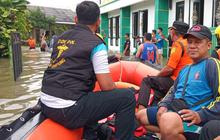 Kemensos Salurkan Bantuan Korban Banjir Bandar Lampung