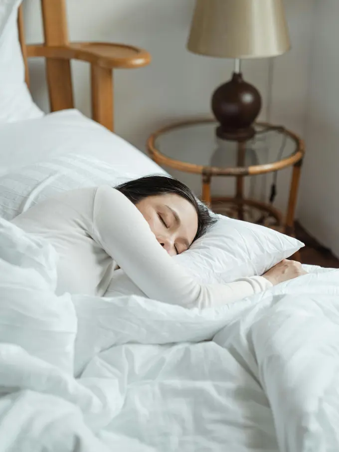 Ilustrasi Perempuan Tidur