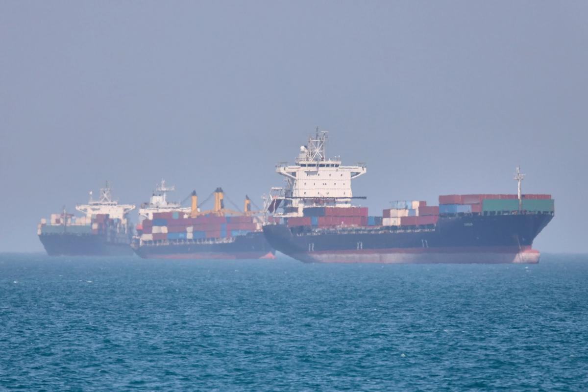 FOTO: Ketegangan di Selat Hormuz Meningkat di Tengah Saling Klaim Iran dan Amerika Serikat