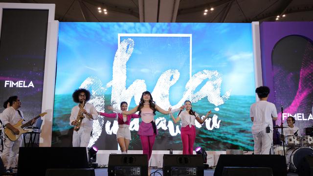 Ghea Indrawari - Fimela Day