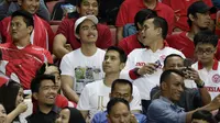 Putra Presiden Jokowi Membaur dengan Suporter saat Menonton Timnas Indonesia