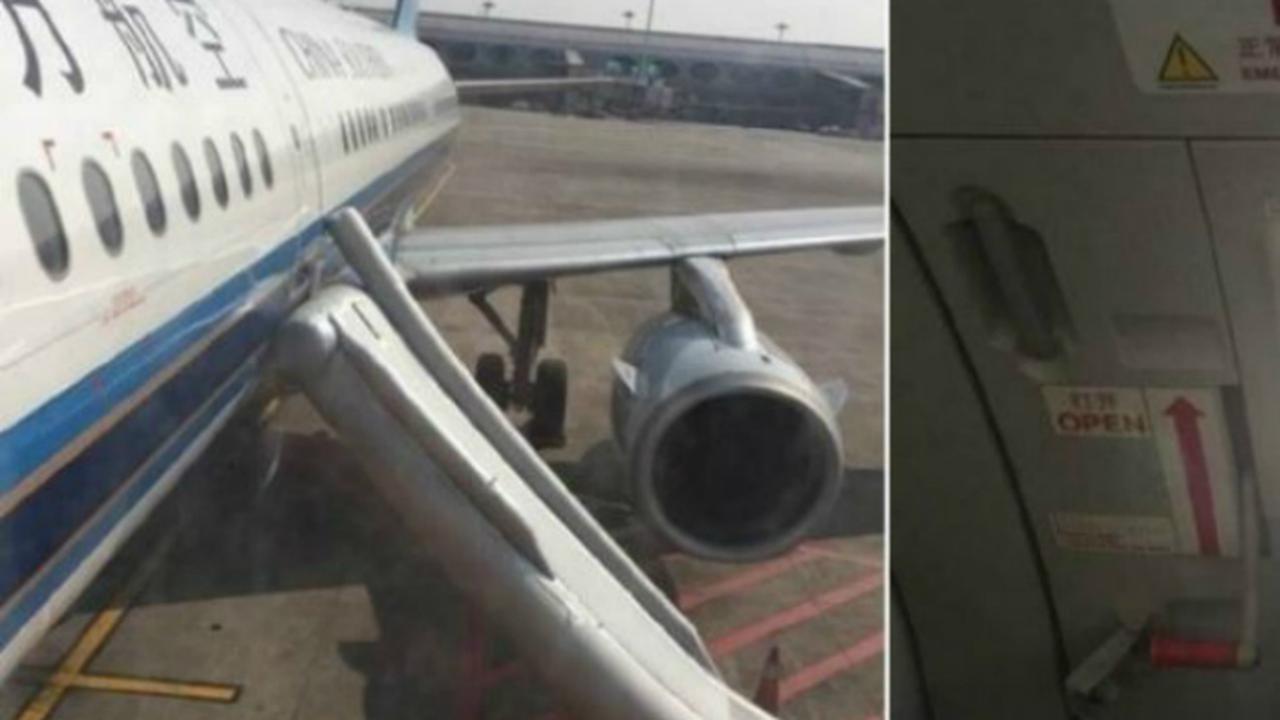 Dikira toilet, wanita ini malah membuka pintu darurat pesawat (Foto: hk.on.cc).