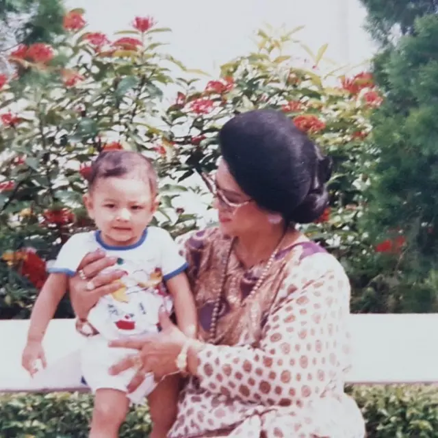 6 Potret Masa Kecil Raffi Ahmad, Bikin Pangling
