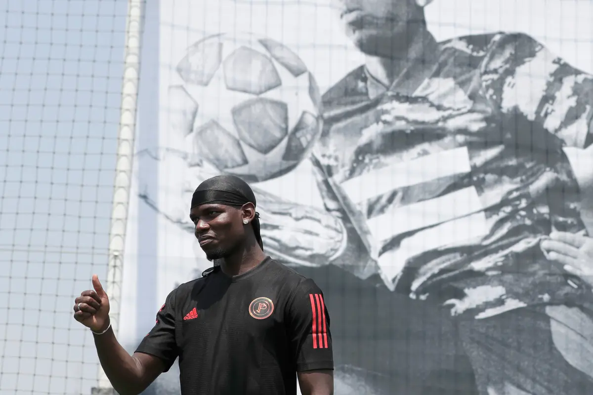 Gaya Paul Pogba Saat Tur Asia di Korea Selatan