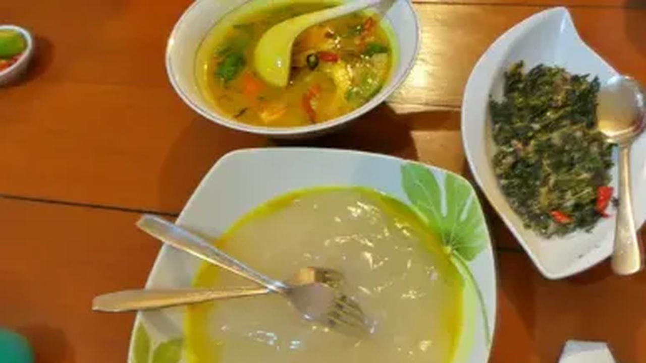 3.	Papeda Papua Kuah Kuning