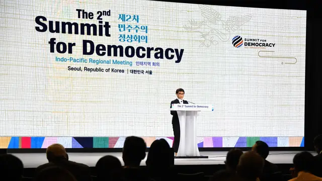 Menteri Luar Negeri Republik Indonesia Retno Marsudi, melakukan kunjungan kerja ke Seoul, Korea Selatan pada tanggal 29-31 Maret 2023 (KBRI Seoul).