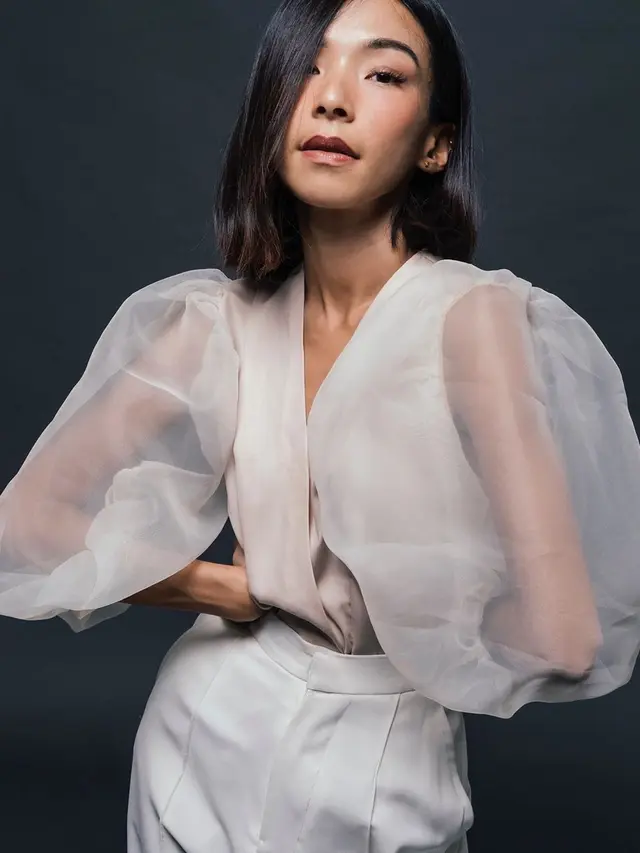 Busana dari brand lokal