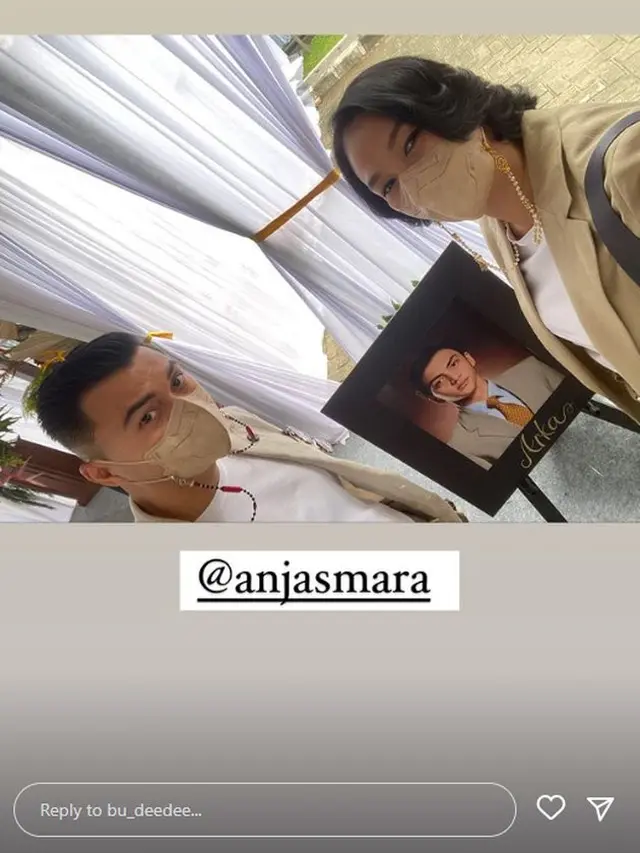 6 Momen Wisuda Arka Anak Anjasmara dan Dian Nitami, Dapat Kado Bantal Anime
