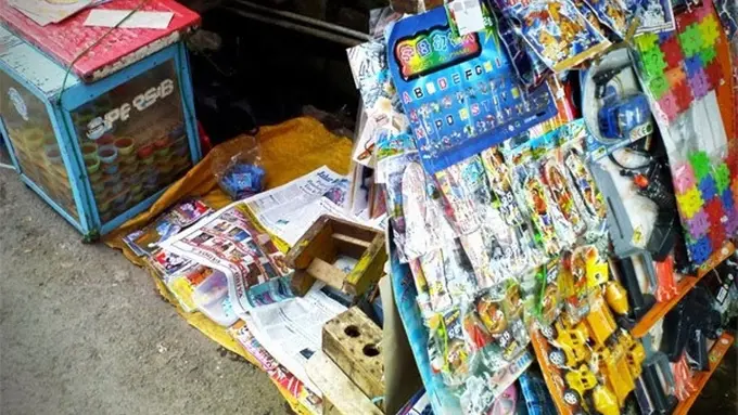 [Bintang] 5 Mainan yang Biasa Dijual sama Pedagang Pikul di Era 90-an
