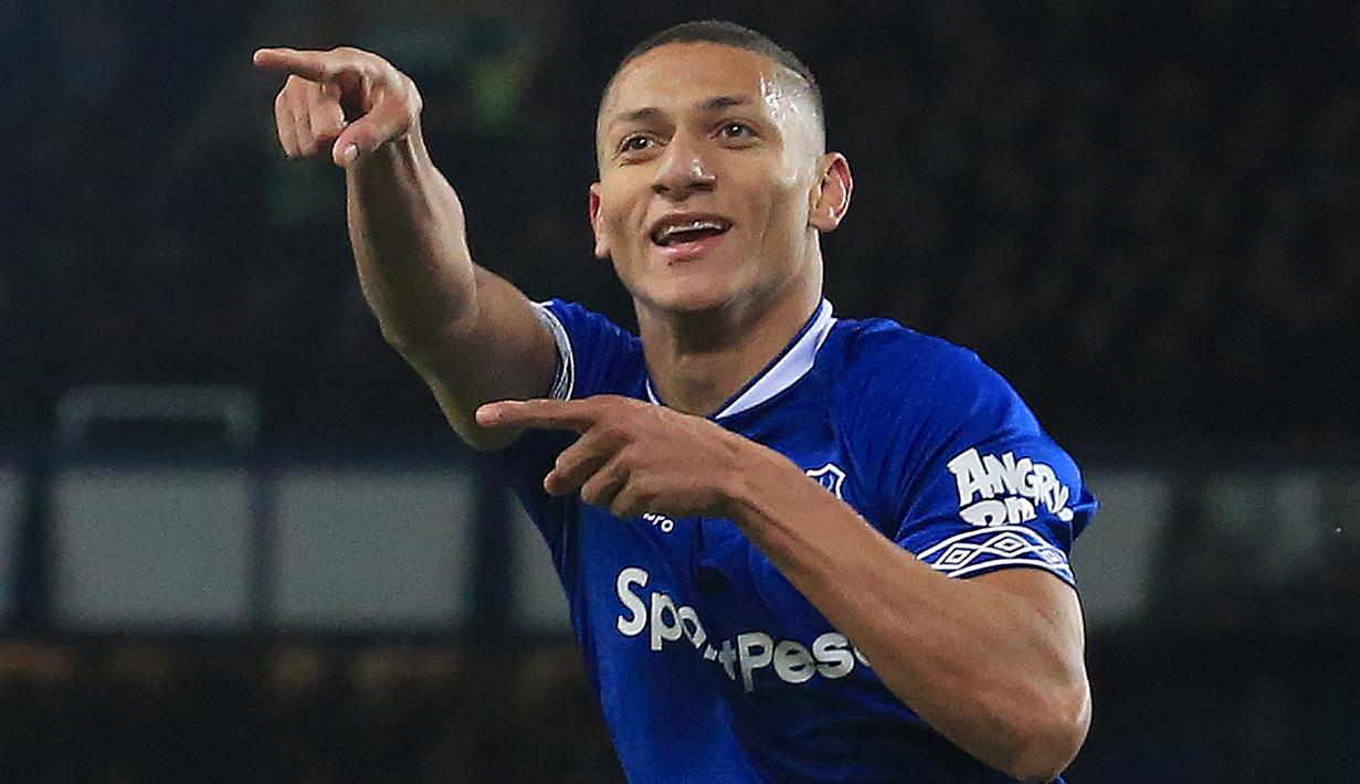 5. Richarlison (Everton) - 8 Gol. (AFP/Lindsey Parnaby)