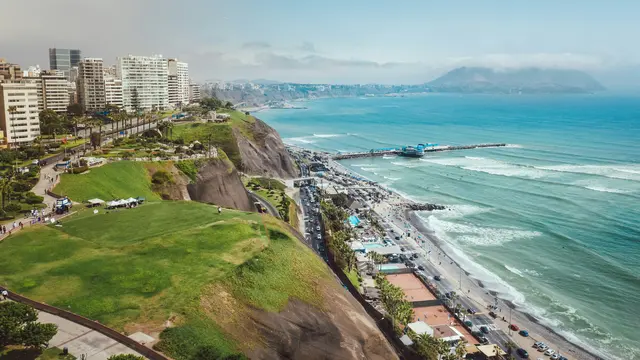 Miraflores - Lima, Perú/Photo by Aarom Ore on Unsplash