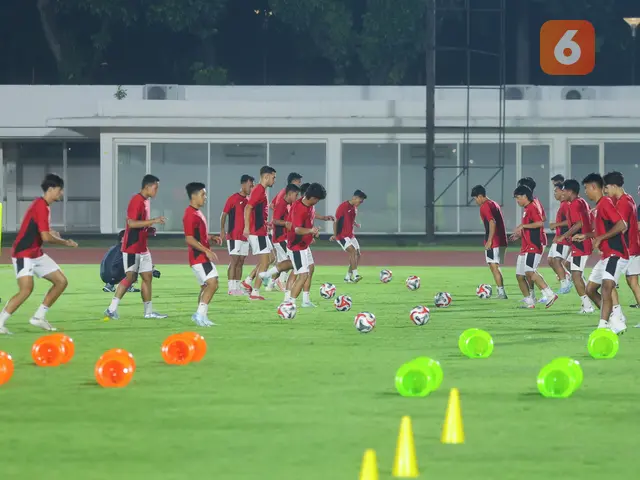 Timnas Indonesia U-23 terus menggenjot persiapan jelang bentrok dengan Filipina pada laga lanjutan Grup A Piala AFF U-23 2025. (Bola.com/M Iqbal Ichsan)