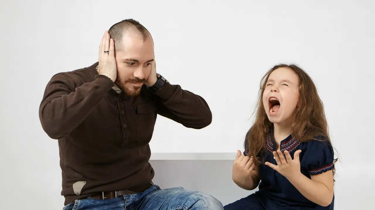 Metode CALM Parenting: Cara Efektif Berkomunikasi dengan Anak yang Suka Tantrum (photo by freepik.com)