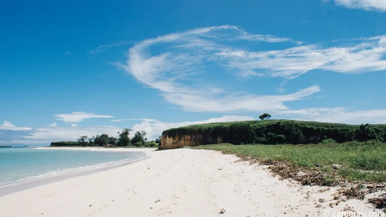 Pantai Tersembunyi di Lombok Ini Buat Kita Tak Ingin Pulang