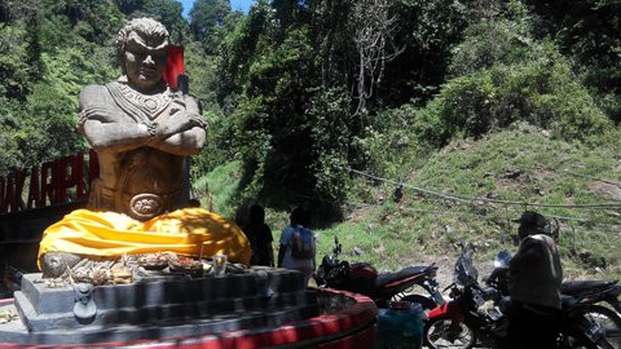 Benarkah Gajah Mada moksa di Madakaripura?