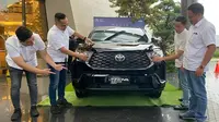Toyota Innova Zenix (Otosia/Ahmad Muzaki)