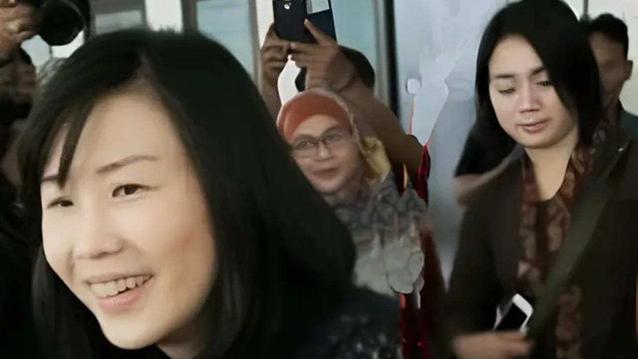 6 Potret Lawas Veronica Tan Akrab dengan Puput Nastiti, Dulu Kerja Bareng