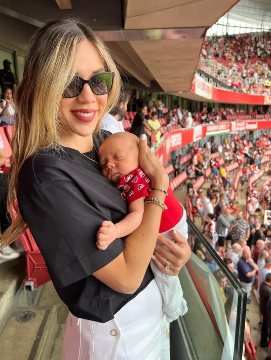 (Instagram/ashhhlynnne)