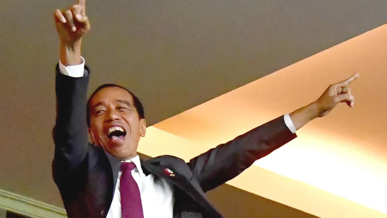 Momen Presiden Jokowi Disoraki di HUT NasDem