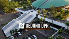 Warganet menjual gedung DPR beserta isinya di beberapa toko online. Harga yang ditawarkan beragam mulai dari Rp 1 hingga Rp 1.500.