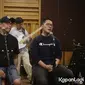 Kerispatih Latihan Bareng Sammy Simorangkir untuk Konser Gen-P Generasi Pesta. (KapanLagi.com/Bayu Herdianto /ums)