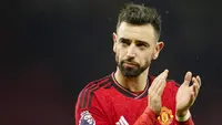 Bruno Fernandes sempat kandas mengksekusi penalti menjadi gol. Meski begitu, sang kapten sukses secara konsisten meneror pertahanan Chelsea, baik di babak pertama maupun kedua. (AP Photo/Dave Thompson)