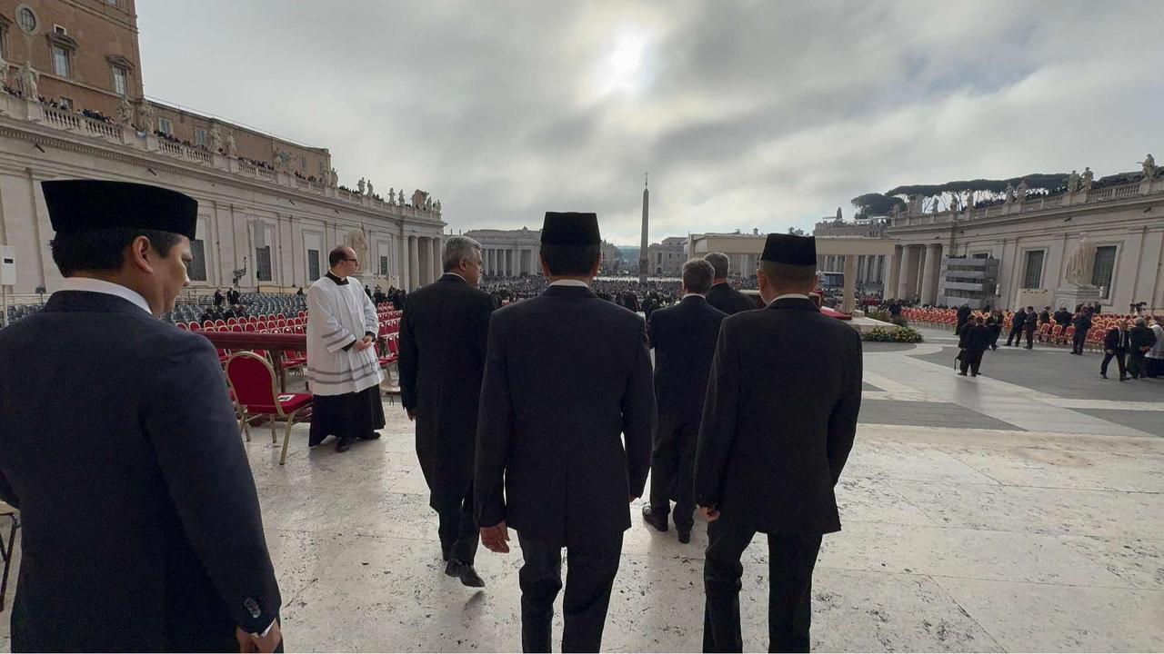 Jokowi hadiri upacara pemakaman Paus Fransiskus