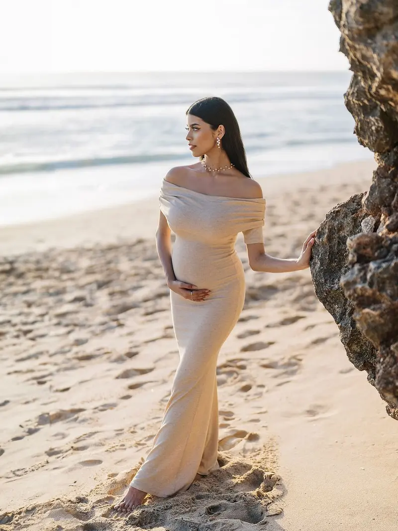 Kabarkan Kehamilan, TikToker Jharna Bhagwani Tampil Flawless dengan Gaya Keibuan di Maternity Shoot