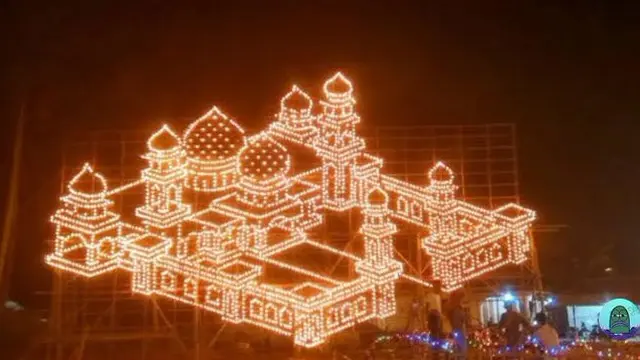 6 Potret Unik Tradisi Lampu Colok Penanda Ramadhan Segera Berakhir, Menakjubkan