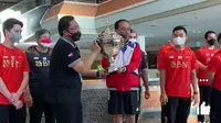 Presiden Joko Widodo atau Jokowi bertemu dengan Tim Piala Thomas Indonesia. (Foto Tangkapan Layar Youtube  Sekretariat Presiden).