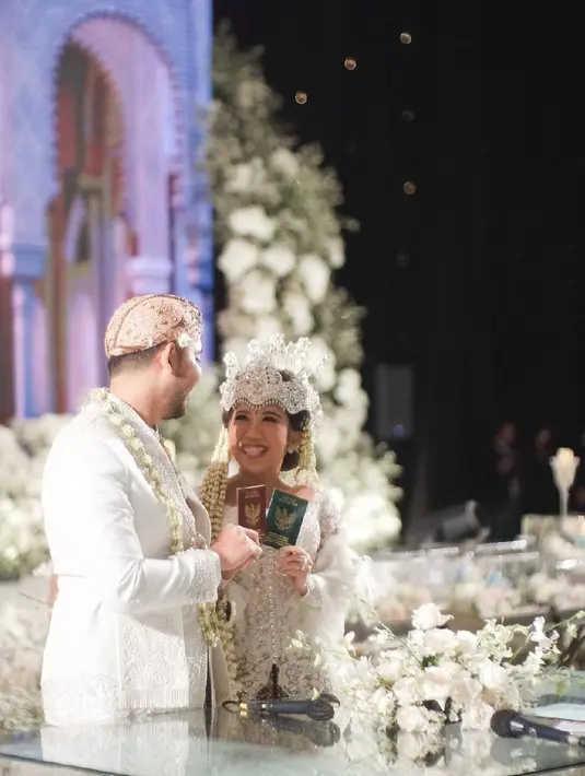 Potret pernikahan Kiky Saputri. (Foto: Instagram/kikysaputrii)