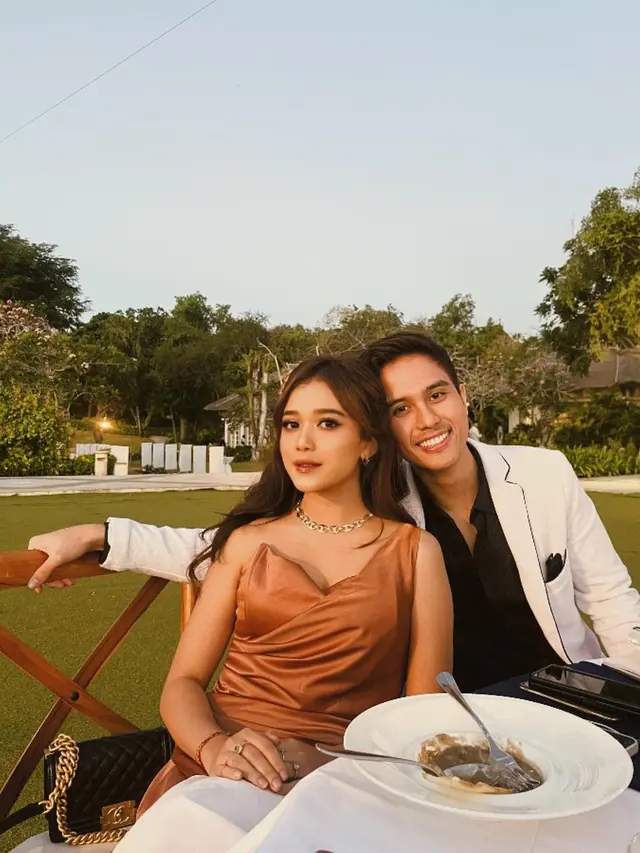 6 Gaya Seleb Hadiri Acara Pernikahan Gritte Agatha dan Arif Hidayat di Bali, Marsha Aruan-Brisia Jodie